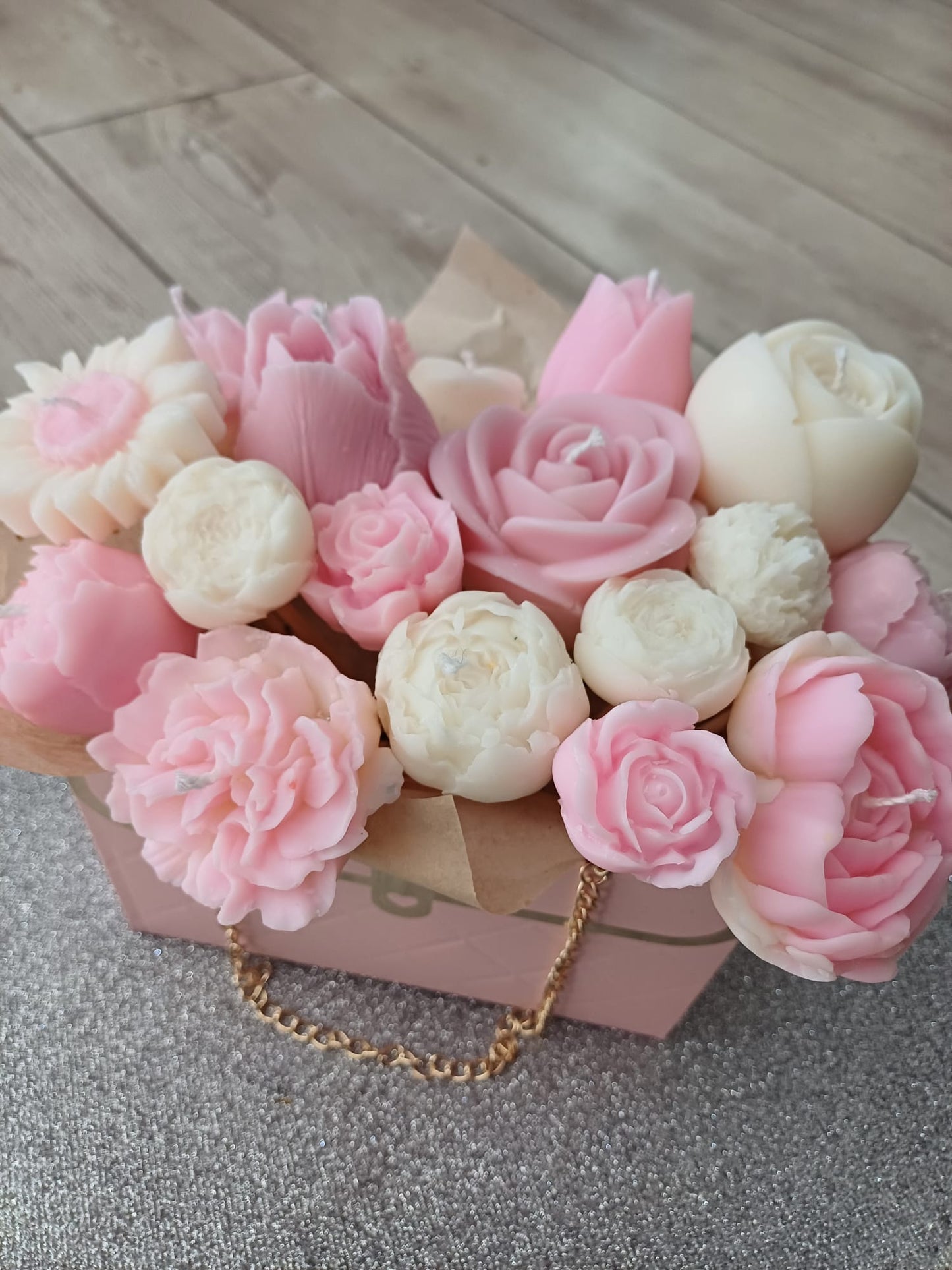Bouquet de fleurs /support sac à mains